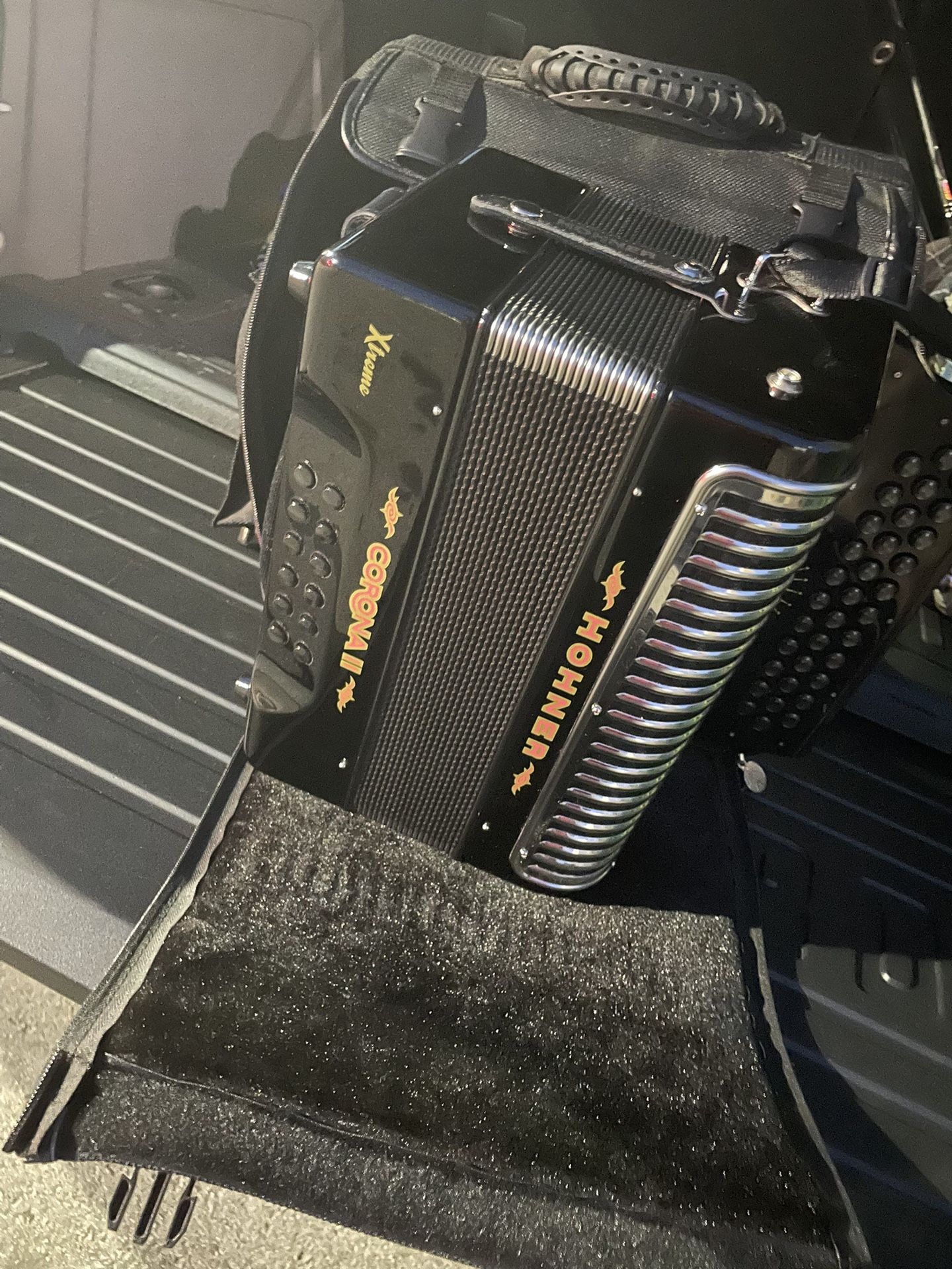 Hohner Corona 2 Xtreme (Fa) Accordion/ Acordeon 