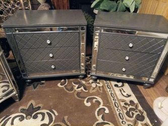 Set of 2 grey mirror nite stand