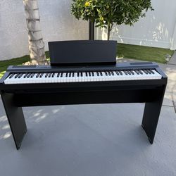⭐️⭐️⭐️ ⭐️Yamaha P125 Digital Piano✨