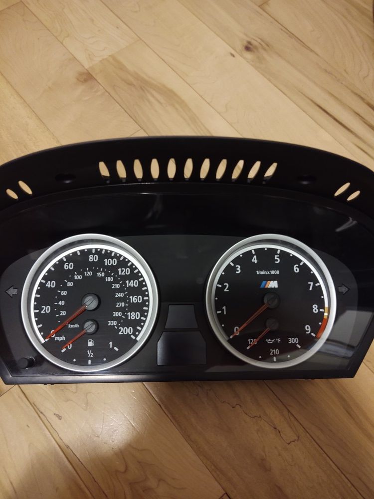 BMW 2006 M5, M6 Cluster