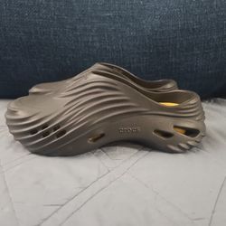 Crocs Echo Wave 50$