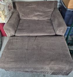 Oversized Chair w/ottoman