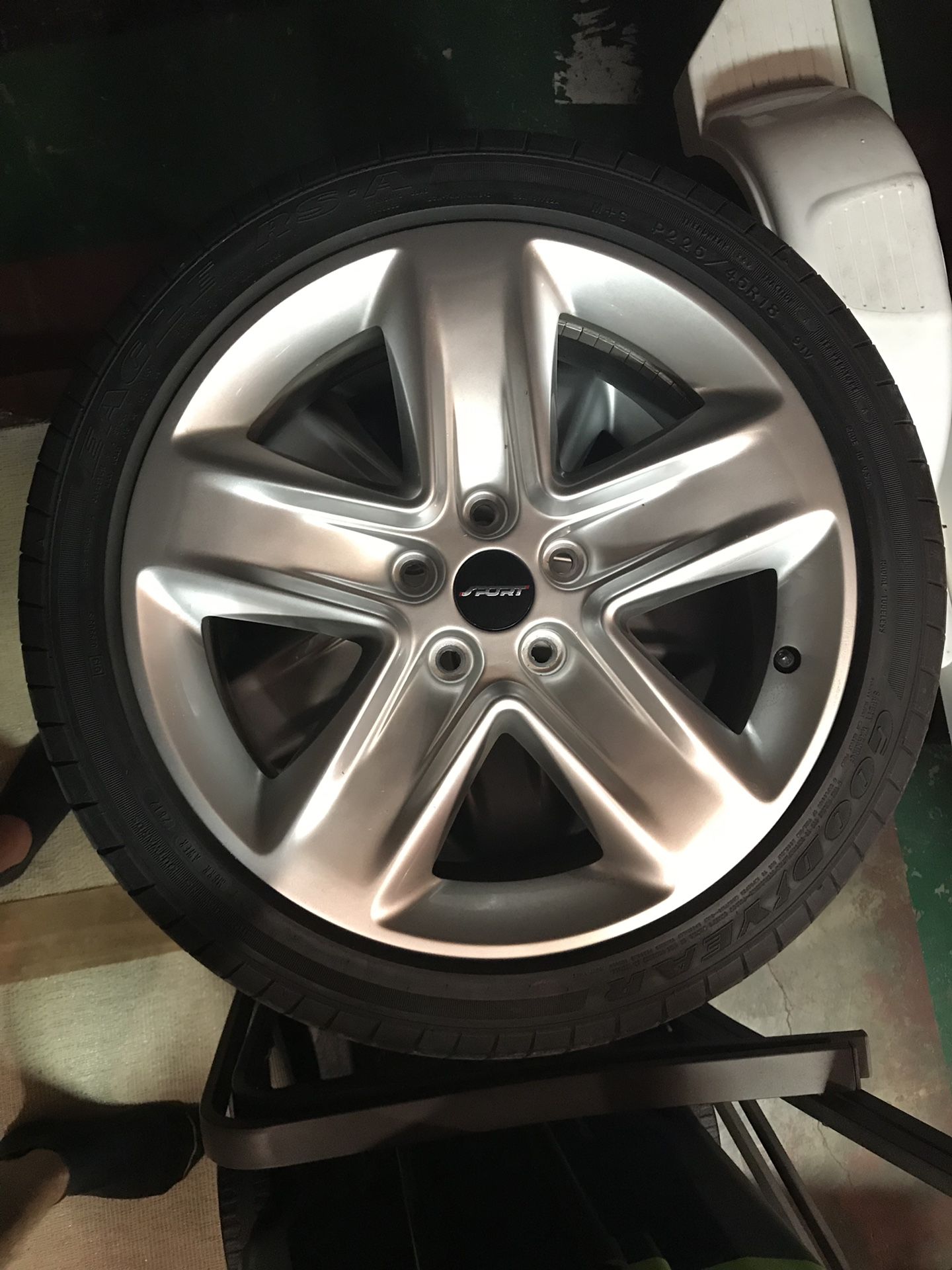 Ford Fusion Sport rims an tires