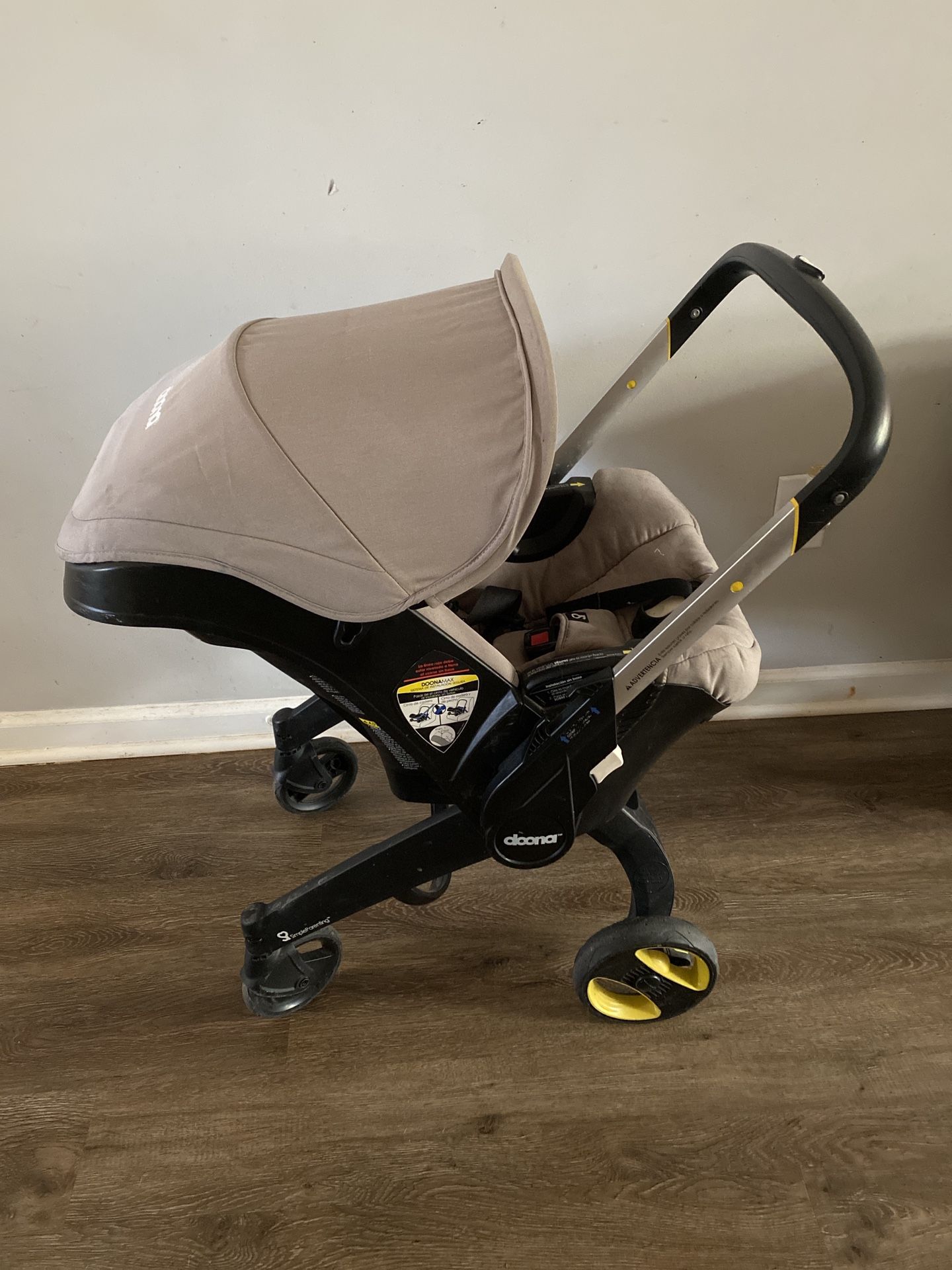 Doona car seat/stroller with base