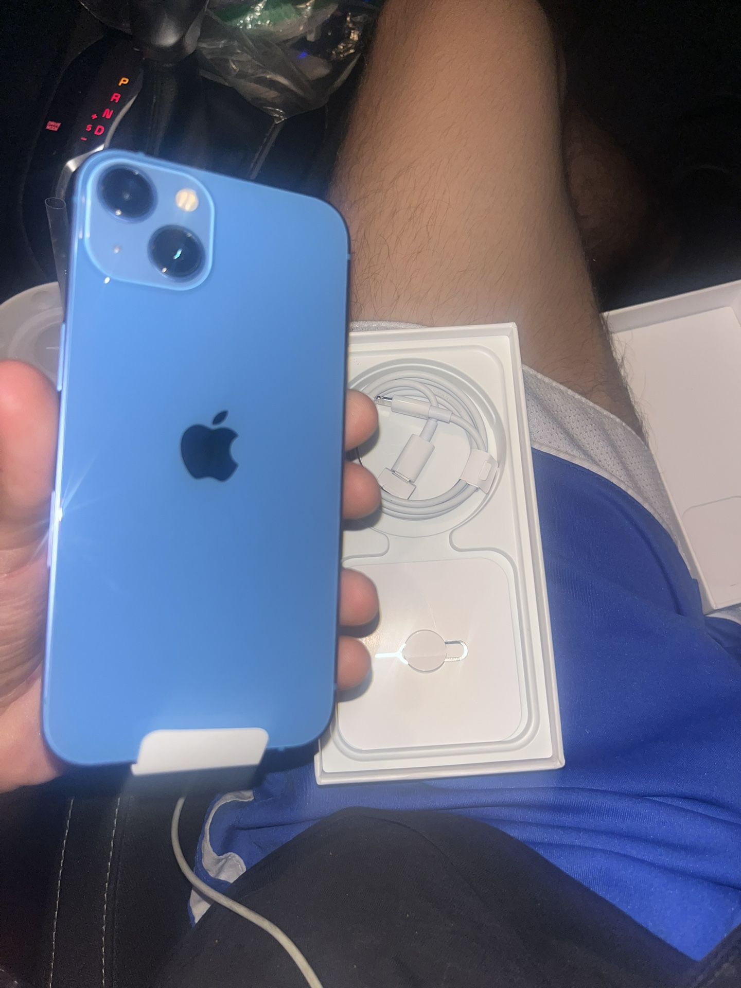 BLUE iPhone 13 128gb (UNLOCKED)