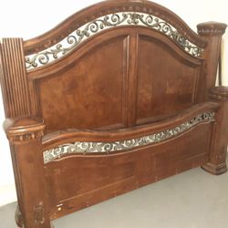 Bed Frame Can Be Used As King Or Cal King