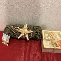New Beach Island Home Decor - Seashells & Fishing Net - Decorative Accents - Simi Valley 