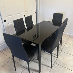 Dinning Table 