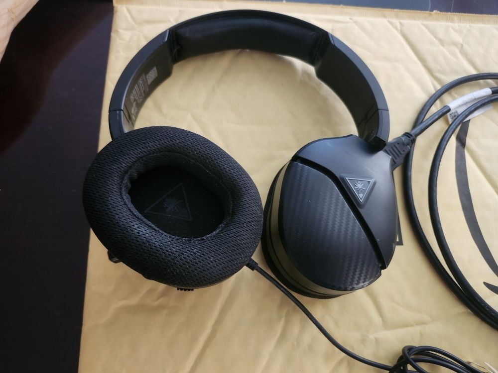 Great Quality Wired Swivel Headphones Turtlebeach Extendable Headphones
