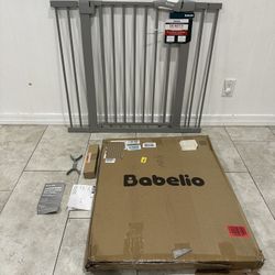 Wide Pet Gate / Baby Gate - Fits Openings 26” - 40”