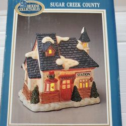 Vintage 1994 Dickens Collectable Sugar Creek County Christmas Station