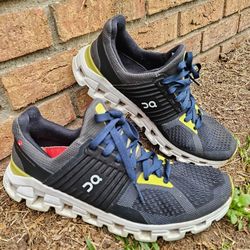 On Cloud men's running shoes size 9