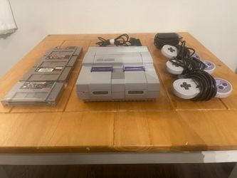 Nintendo Super Nintendo SNES Console Bundle with 3 Controllers and 4 Games