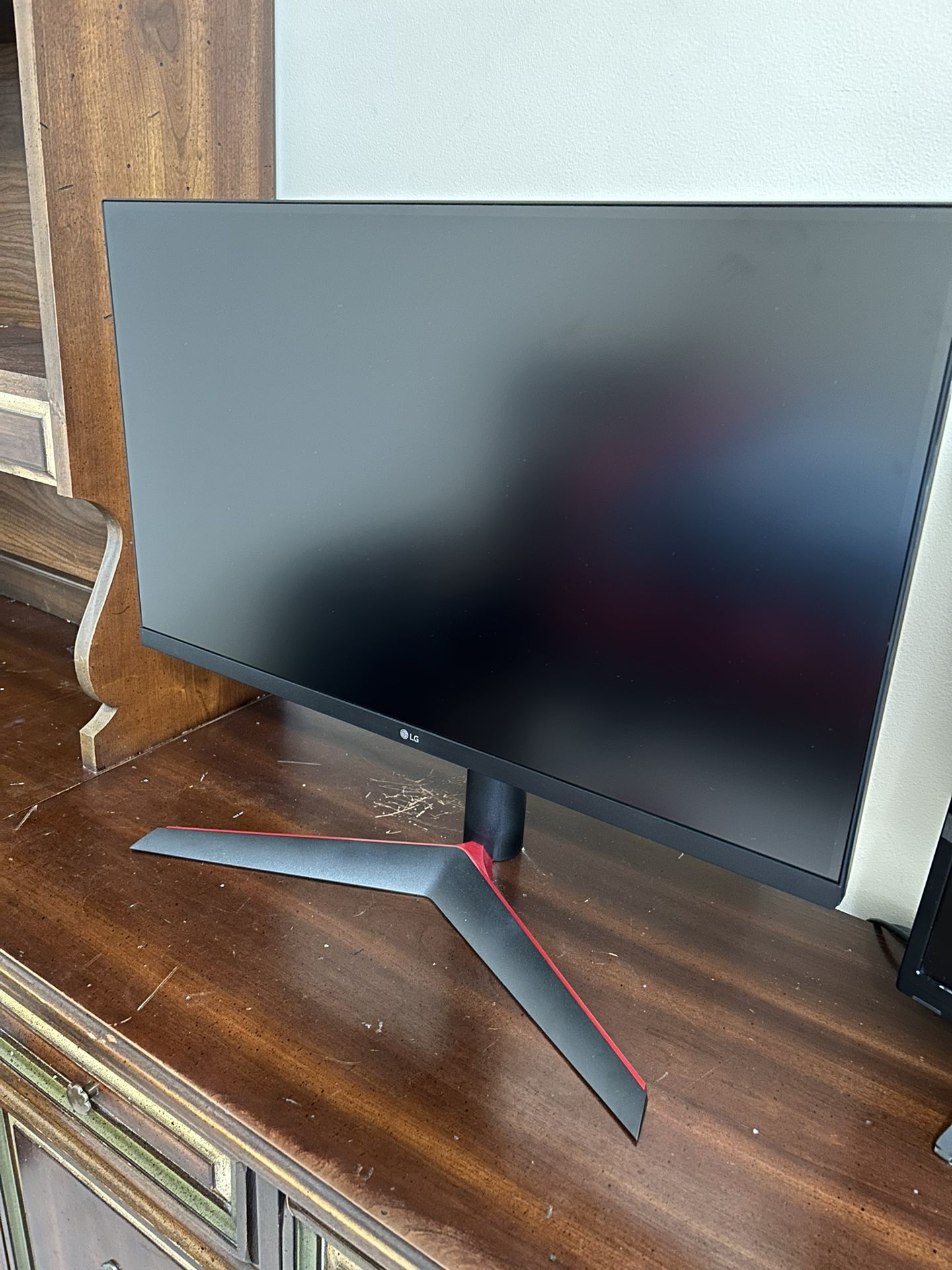 used For 1 Month) LG UltraGear QHD 27-Inch Gaming Monitor 27GL850