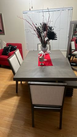 Dinning Table