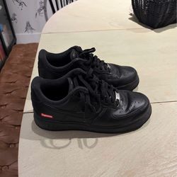 Nike Air Force 1 x Supreme Black – Clean Condition