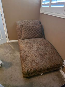Chaise lounge