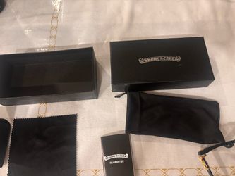 comes with case cloth, glasses, and guarantee paper Chrome Hearts glasses replicas comes with case cloth glasses, and guarantee paper