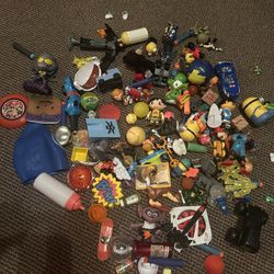 Huge Lot Of Little Toys. Balls, Yo-yo, Cars, Figurine, Etc 