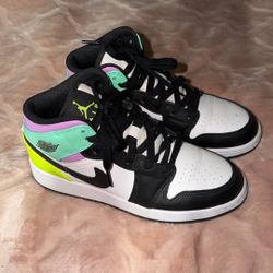 Air Jordan Mid 5y