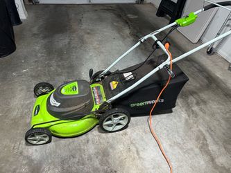 Greenworks 12 Amp 20-Inch Corded Lawn Mower (Model 25022)