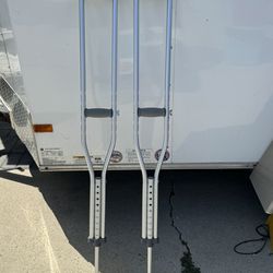 Crutches (Adult)