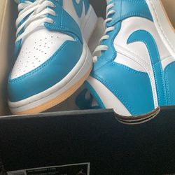 Jordan 1 Mid Come With Box From Store 