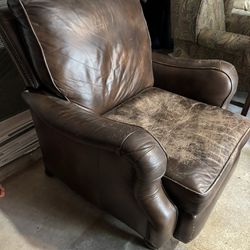 Classic Leather Recliner