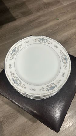 Fine porcelain china Diane  japan blue floral dinner plates