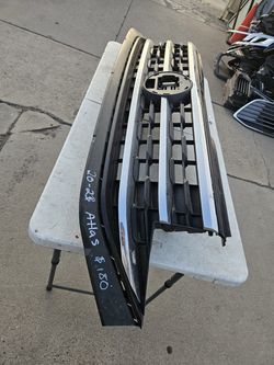 Volkswagen Atlas grille Oem