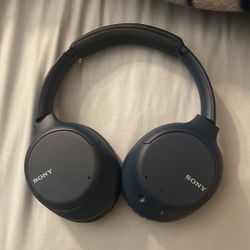 Navy Sony Over-the-ear headphones