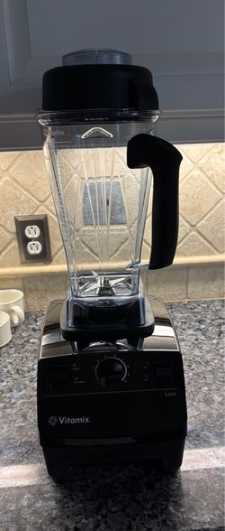 Vita-Mix VM0197 Blender with 48 oz Pitcher and Lid
