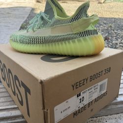 Yeezy 350 v2 Sz 10