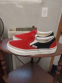 VANS   Classic   Slip On   Sneakers