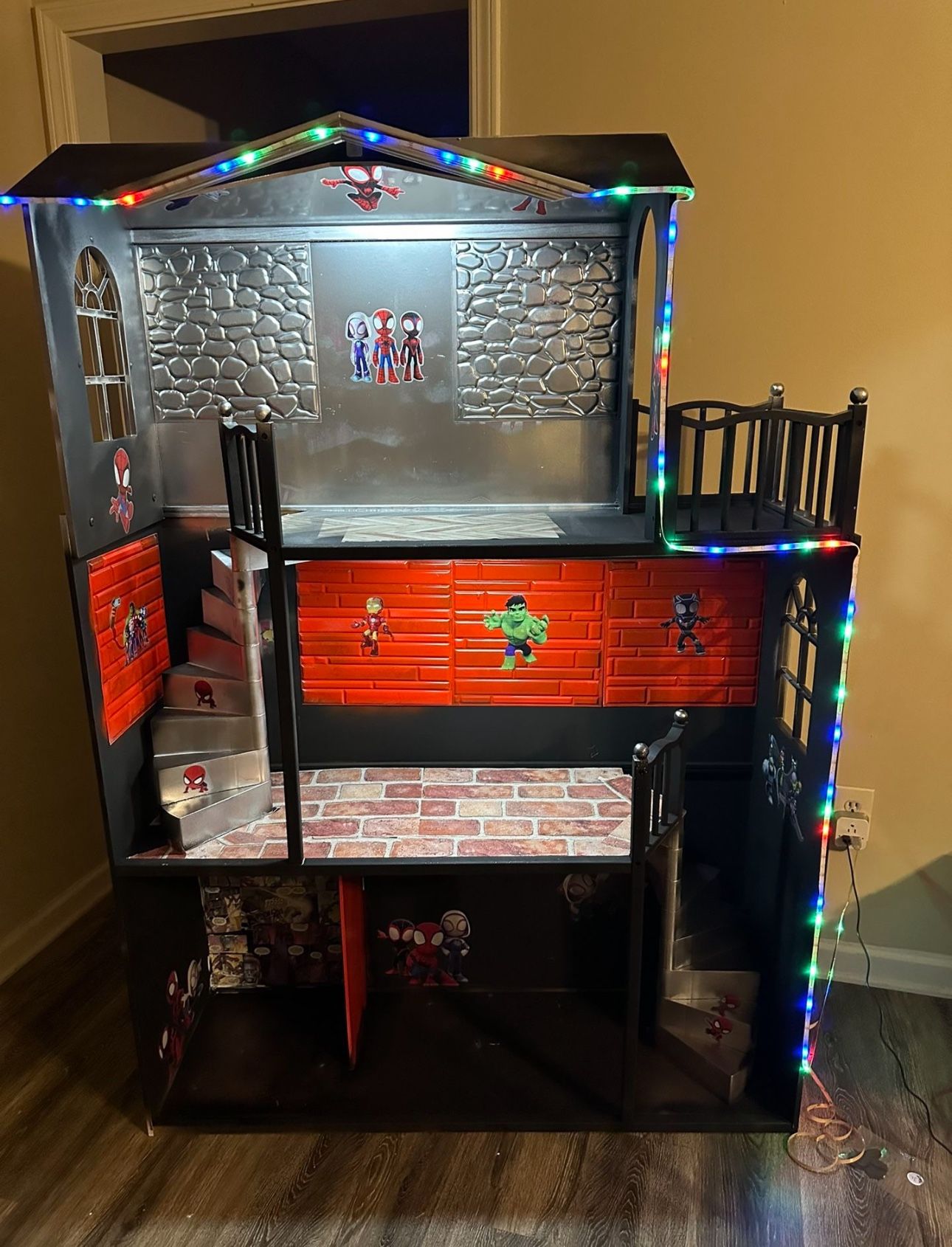 Boy Doll House ( Action Figure House )