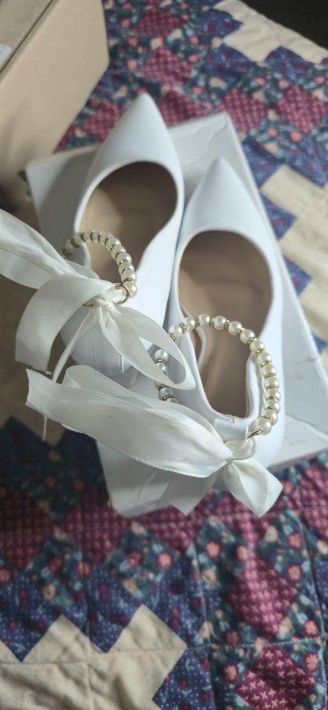 Elegant White Bridal Or Special Occassion Shoe