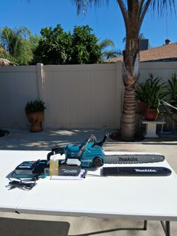 Makita XGT 40V  MAX 18IN BRUSHLESS CHAINSAW KIT