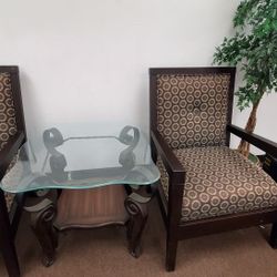 2 Chairs & Coffee Table 