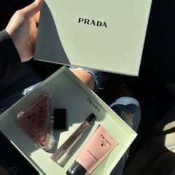 Prada perfume set 