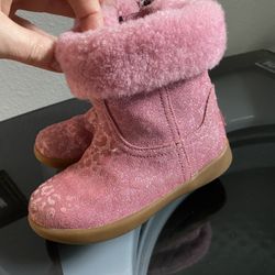 Ugg Kids Size 8