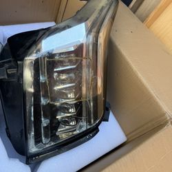 Cadillac Escalade Headlight Left