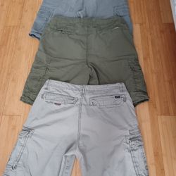 3- Gargo Men's Shorts,  Size Large, Old Navy & Lee 
