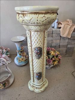 Vintage Porcelain pedestal