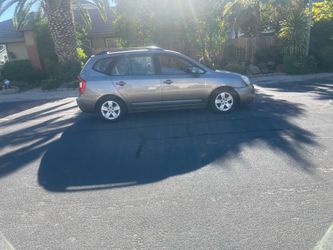 2009 Kia Rondo