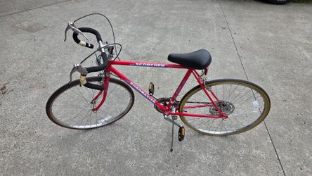 Men's 10-speed Roadmaster "Scorcher"  road bike