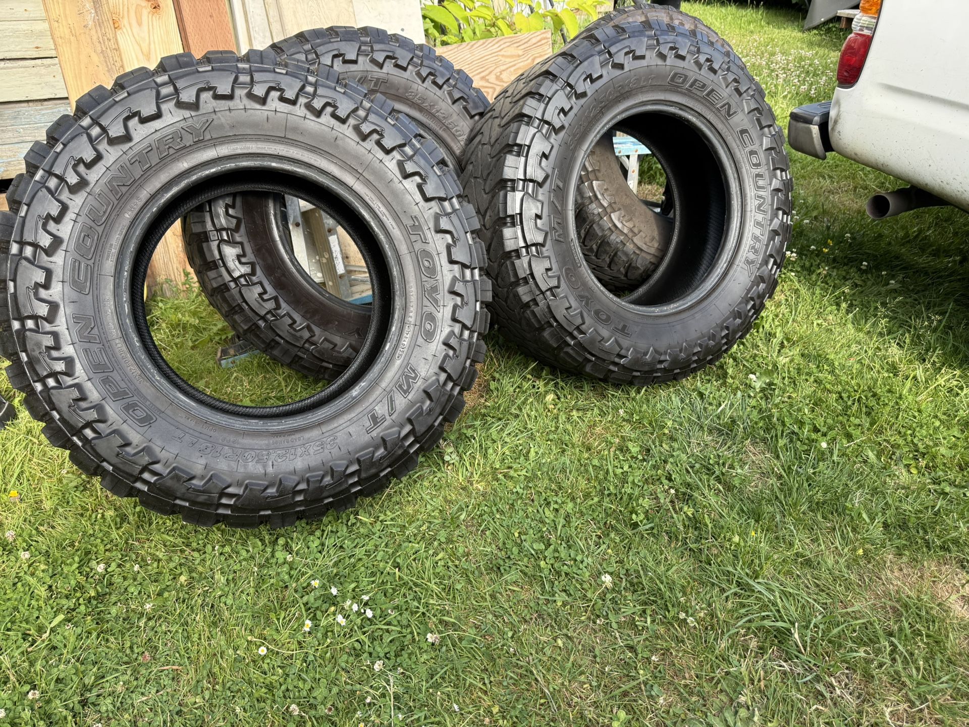 35/12.5r18LT Toyo Open Country M/T