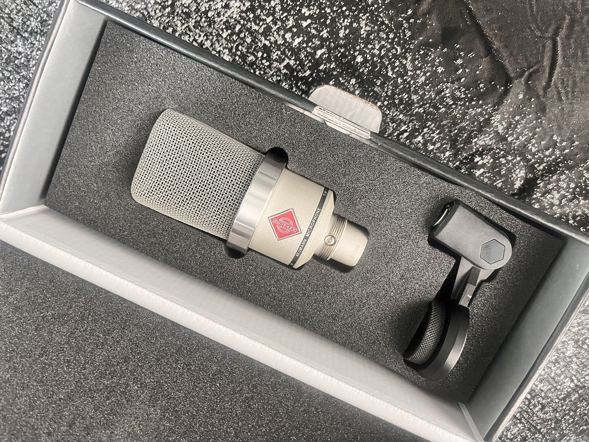 Neumann TLM 102 Condenser Mic