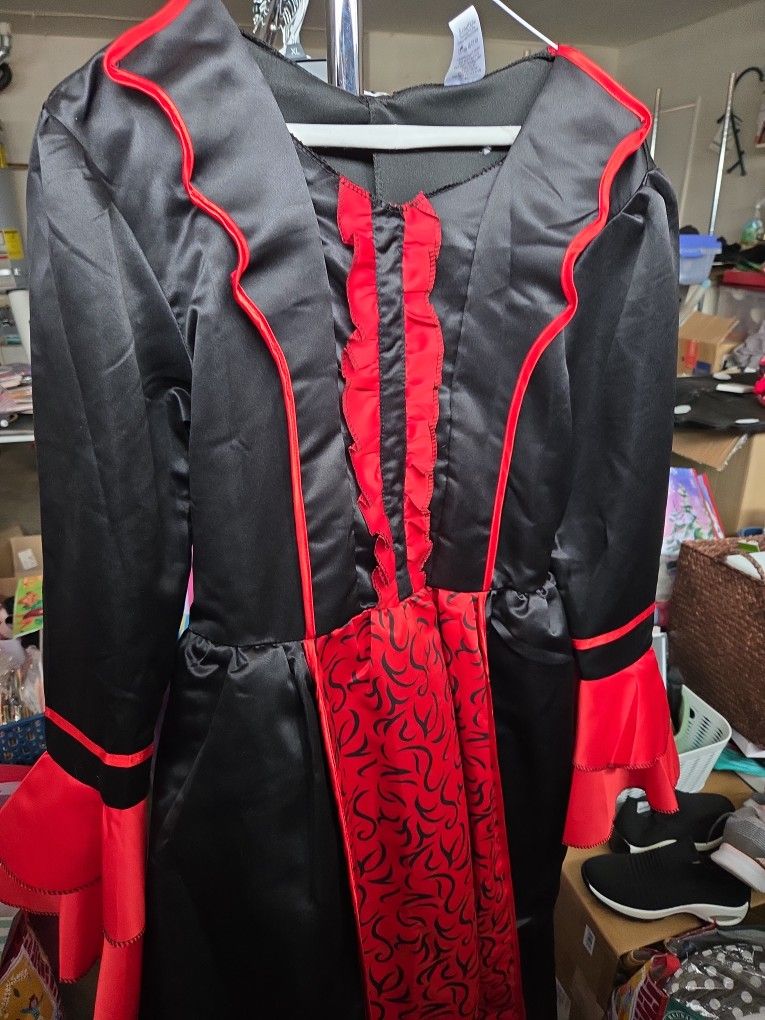 New Halloween Costume Women Dress Size Large Red And Black Victorian Mexican Old Timey Halloween Costume 