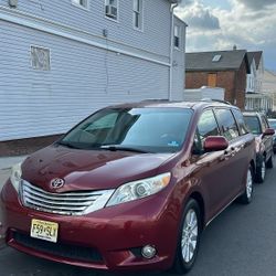 2011 Toyota Sienna