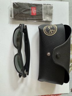 Ray-Ban RB2132 New Wayfarer Women's Black Frame G-15 Green Glass Lens